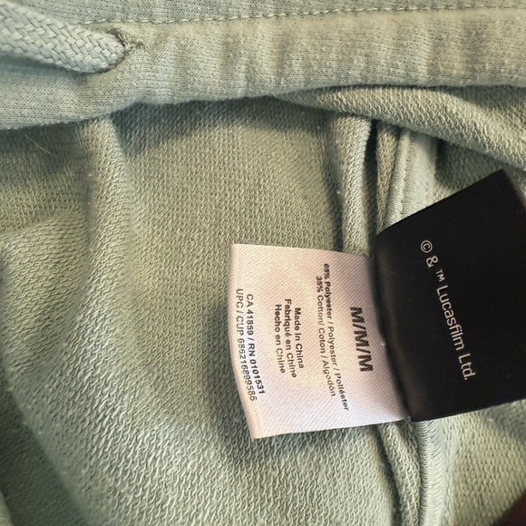 Star Wars M seafoam/mint green Hoodie with Green Yoda Design good to great cond - Picture 15 of 15